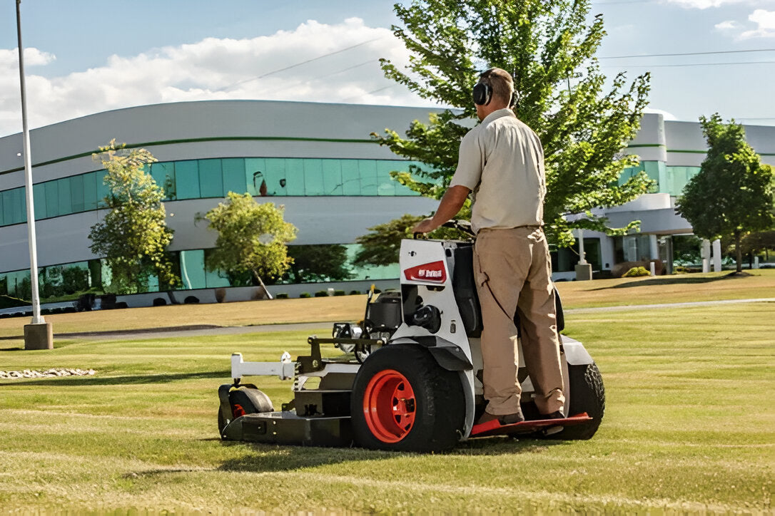 bobcatさん専用 Bobcat ZS4000 Zero-Turn, Stand-On Mower (9994001) – Metuchen